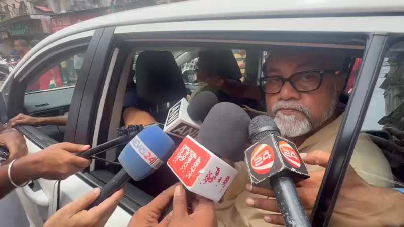 The Bangladeshis who died at the hotel had gone to Kolkata for medical treatment.