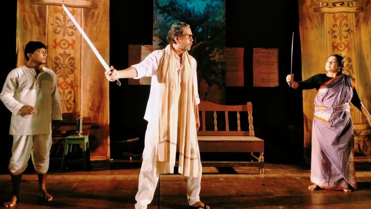 ‘প্রাঙ্গণেমোরে’র দুই যুগ, জাতীয় নাট্যশালায় ৬ মে ‘টিনের তলোয়ার’ মঞ্চায়ন