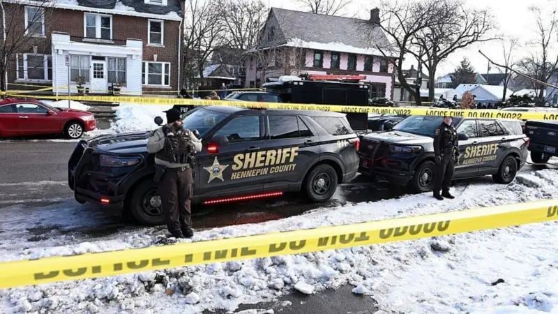 US citizen shot dead by immigration officer,