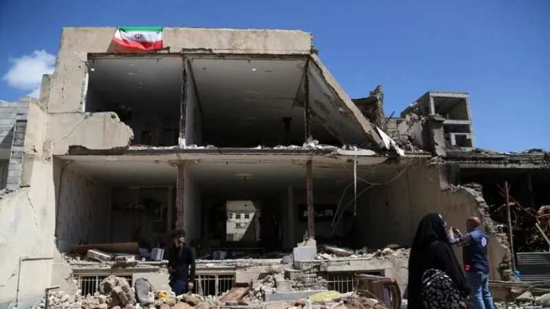 US missile strike in Iran; 4 killed.
