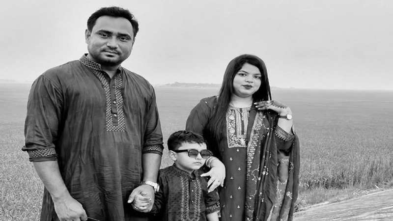 Unable to return home for Eid, all dreams were shattered within 10 minutes