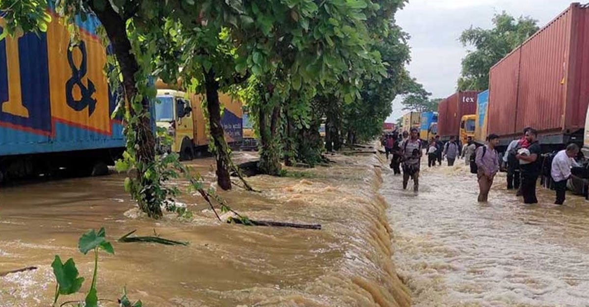পানির নিচে ঢাকা-চট্টগ্রাম মহাসড়ক