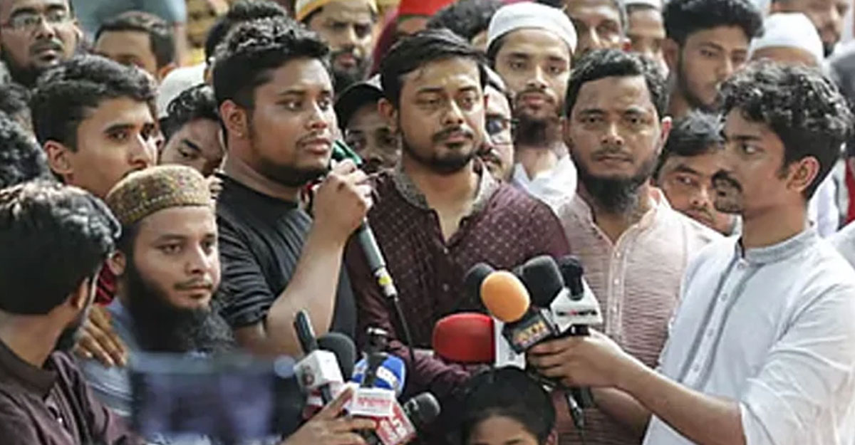 বাদ জুমা জমায়েতের ডাক হাসনাত আব্দুল্লাহর