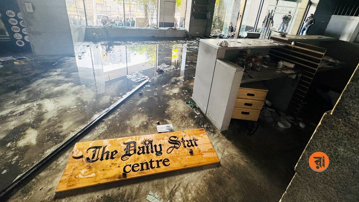 Vandalism-At-The-Daily-Star-01-Photo-19-12-2025