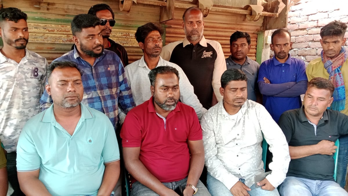 ভেড়ামারায় বিএনপির দুই গ্রুপের মধ্যে উত্তেজনা: পালটাপালটি সংবাদ সম্মেলন-মানববন্ধন