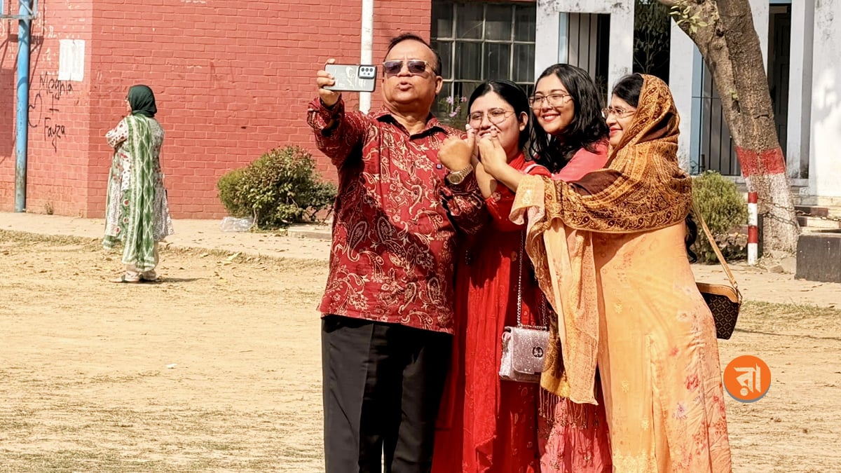 Vote-In-Dhaka-01-Selfie-12-02-2026