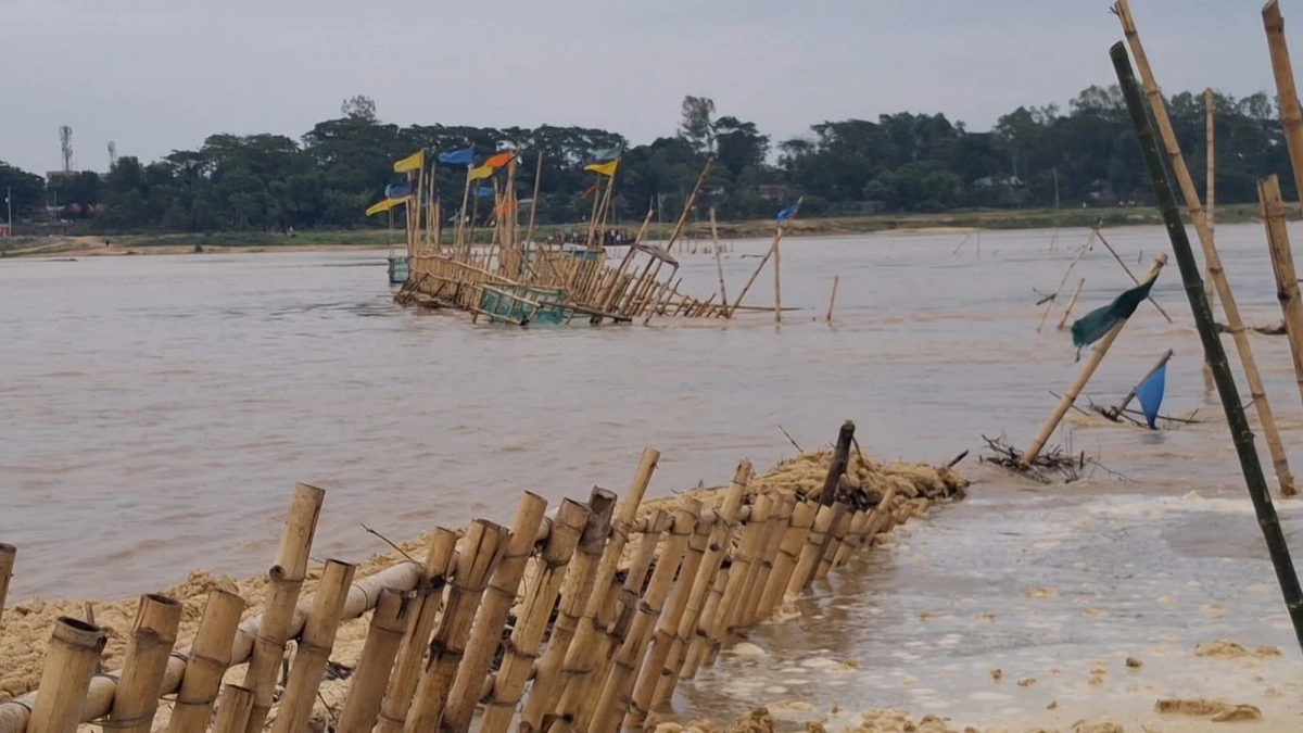 বিপৎসীমার ওপরে ৪ নদীর পানি, ৫ জেলায় বন্যার সতর্কতা
