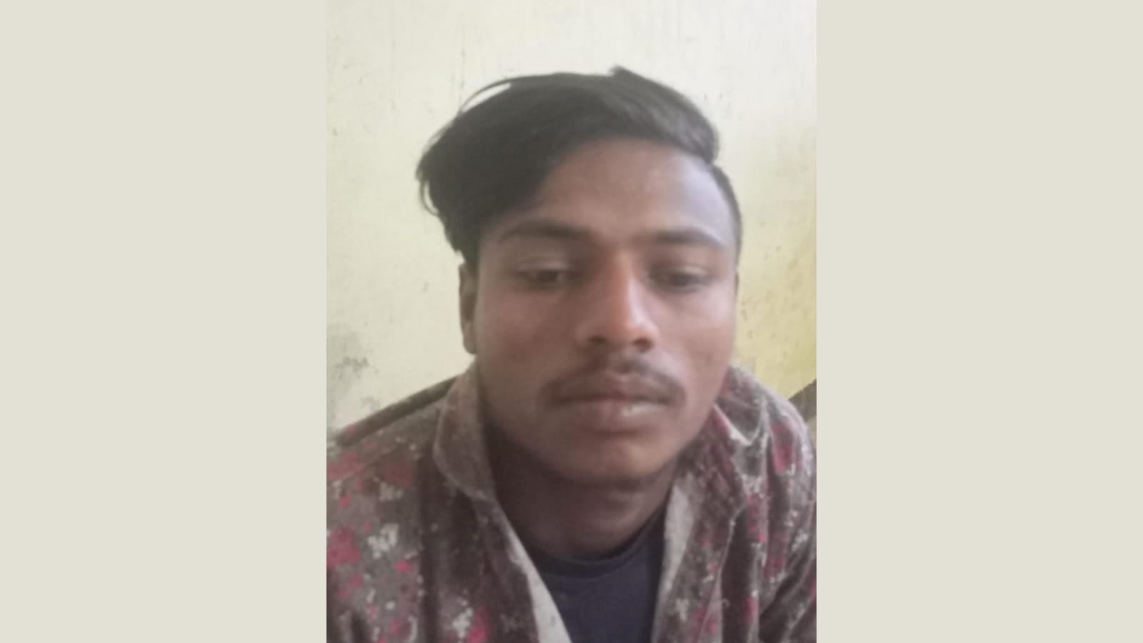 বড়লেখায় অন্যের ভোট দিতে গিয়ে তরুণ আটক