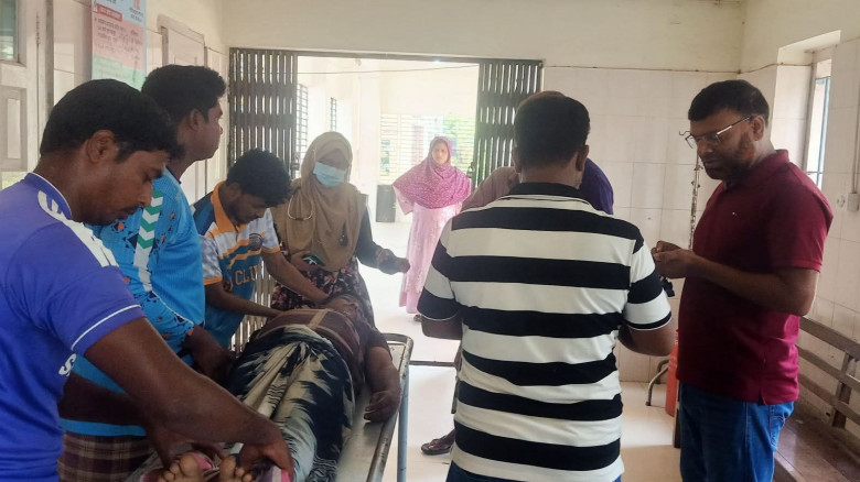 মোহনপুরে ভ্যানচালককে ইট দিয়ে মাথা থেঁতলে হত্যা