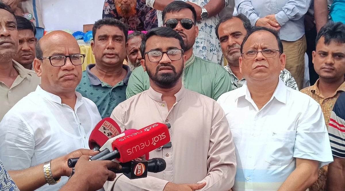 আ.লীগকে সঙ্গে নিয়ে জামায়াত বাংলাদেশে বিরাজনীতিকরণ চায়: রাশেদ খাঁন