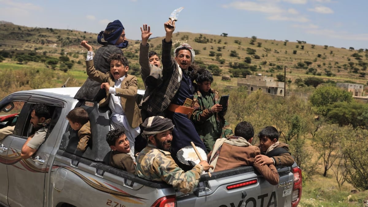 Yemen's Houthis seize more key islands in Red Sea, tighten grip on shipping routes