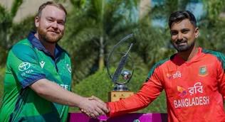 টস জিতে বোলিংয়ে বাংলাদেশ