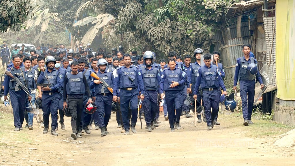 জঙ্গল ছলিমপুরে অভিযান ঠেকাতে কালভার্ট ভেঙে দিয়েছে সন্ত্রাসীরা