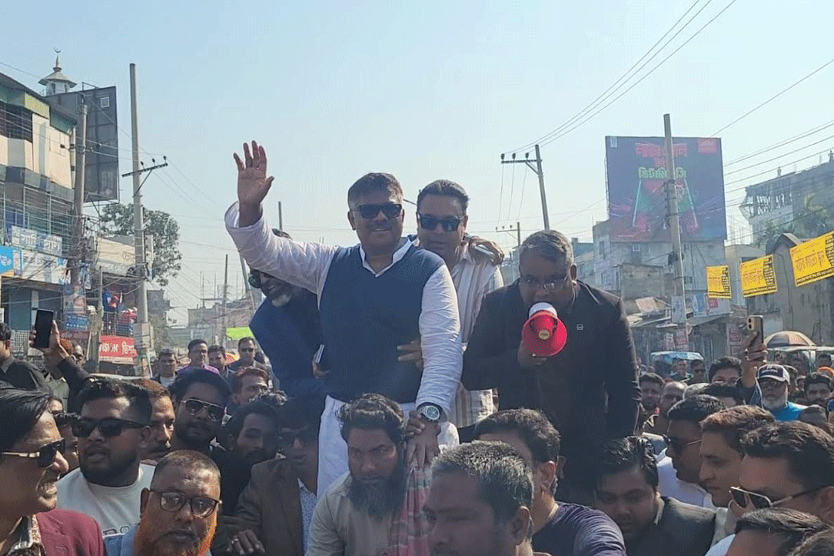 শেখ হাসিনার নির্দেশে হাদিকে হত্যা চেষ্টা করা হয়েছে: দুলু