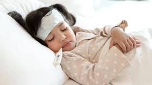 ঘরে বসেই জ্বর কমানোর ১০ পদ্ধতি