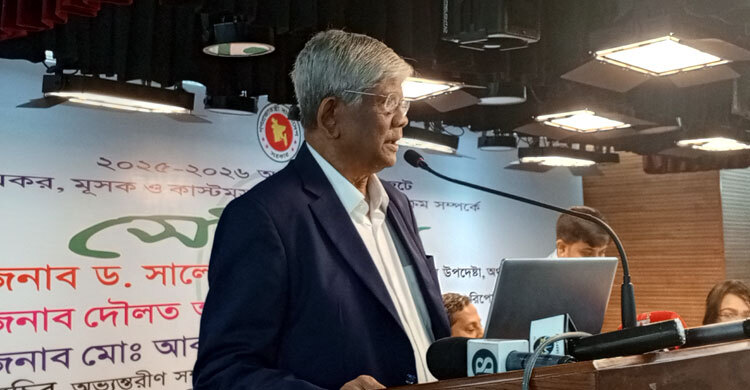 'সমালোচনার পাশাপাশি সরকারের ভালো দিকও দেখতে হবে'
