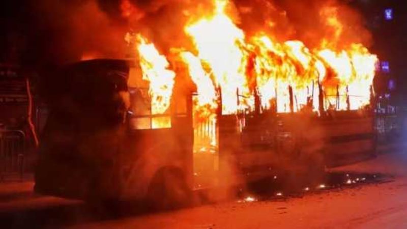 fire in the bus (1)