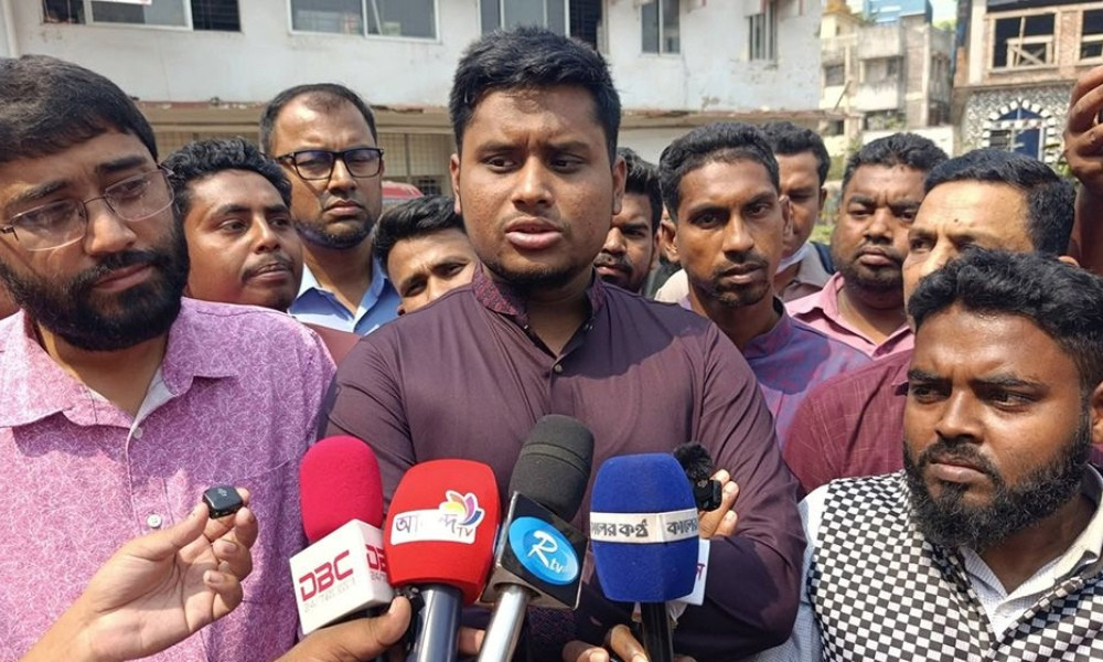 মানুষের কাঙ্ক্ষিত স্বাস্থ্যসেবা নিশ্চিত করতে হবে : হাসনাত আব্দুল্লাহ