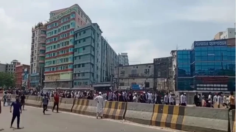 যাত্রাবাড়ীতে পুলিশ-শিক্ষার্থী সংঘর্ষ, গুলিবিদ্ধ ২