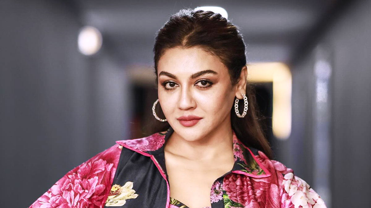 অবশেষে সম্পর্কের কথা স্বীকার করলেন জয়া