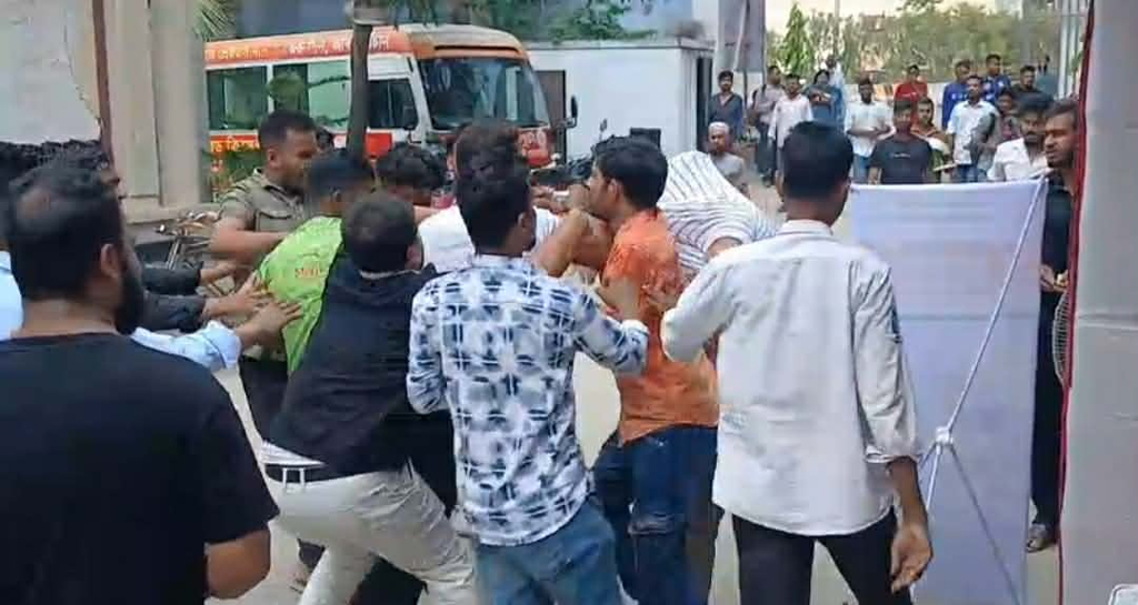 Four Jubo Dal leaders expelled over attack on BNP leader in Narayanganj