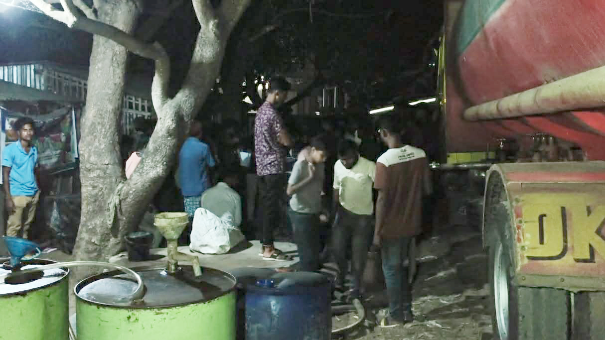 4,500-litres-of-diesel-seized-from-truck-in-Meherpur