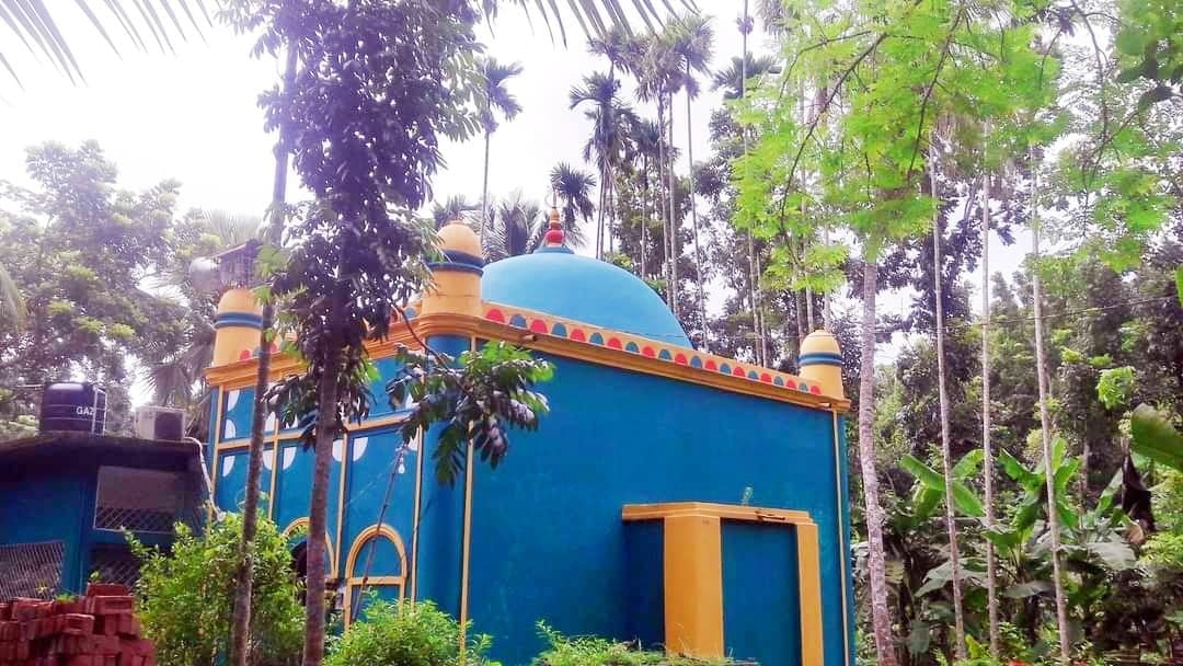 নড়াইলে ৪০০ বছরের প্রাচীন মসজিদ
