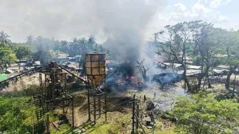 রাখাইনে জনবহুল বাজারে মিয়ানমার বাহিনীর বোমা হামলায় নিহত বেড়ে ৪৯
