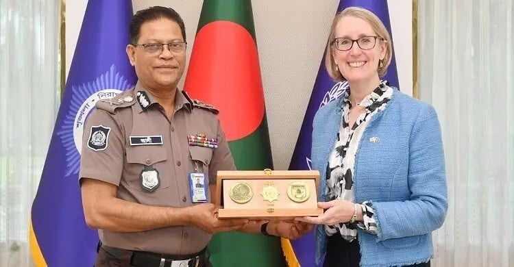 পুলিশ সংস্কার ও সক্ষমতা বাড়াতে যুক্তরাজ্যের সহযোগিতা চাইলেন আইজিপি