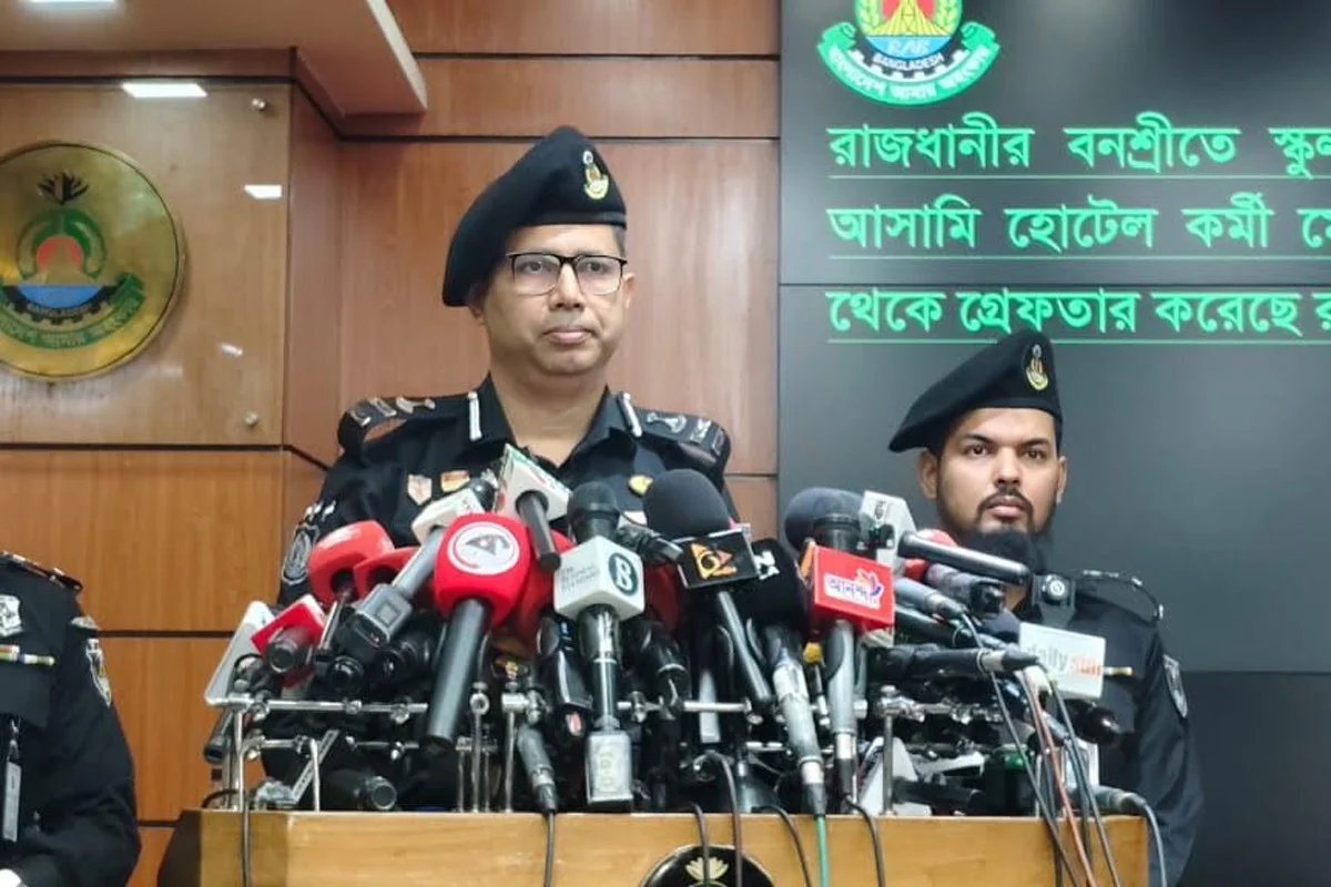 ‘অনৈতিক প্রস্তাবে’ রাজি না হওয়ায় বনশ্রীর স্কুলছাত্রীকে হত্যা