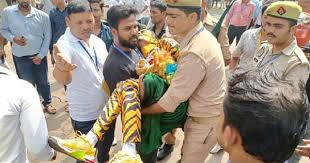 ভারতীয় দর্শকদের মারধরে হাসপাতালে টাইগার রবি