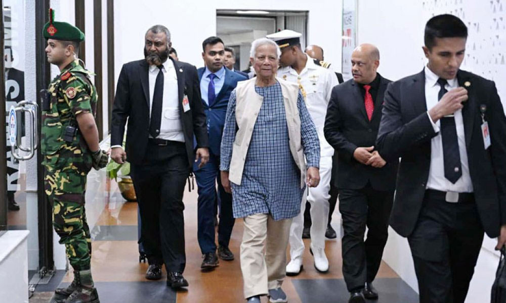 দেশে ফিরেছেন প্রধান উপদেষ্টা ড. মুহাম্মদ ইউনূস